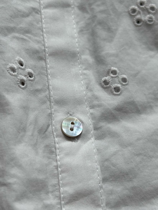 White Eyelet Button-Front Women's Top 100% cotton summer beach abalone buttons - Picture 9 of 10